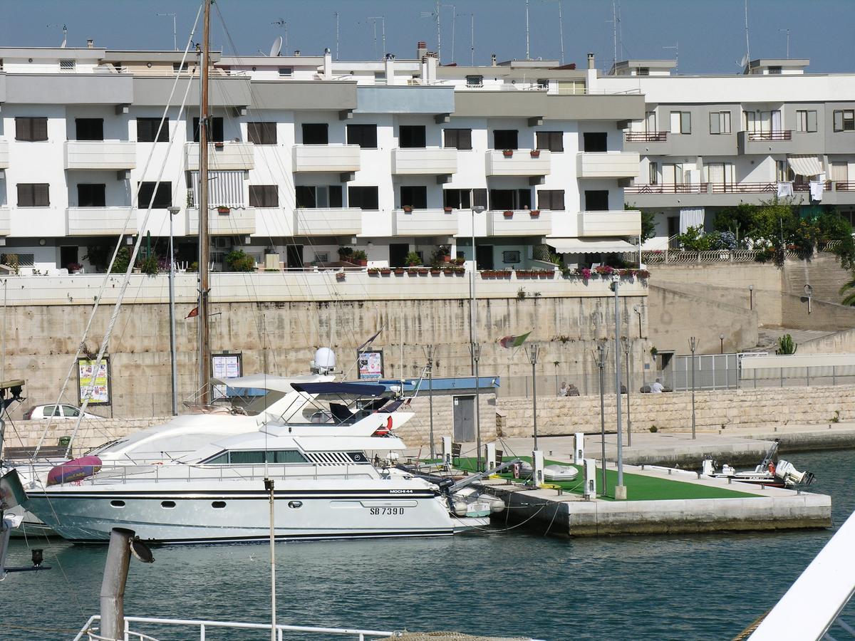 B&B La Baia Sea Rooms Bisceglie Eksteriør billede