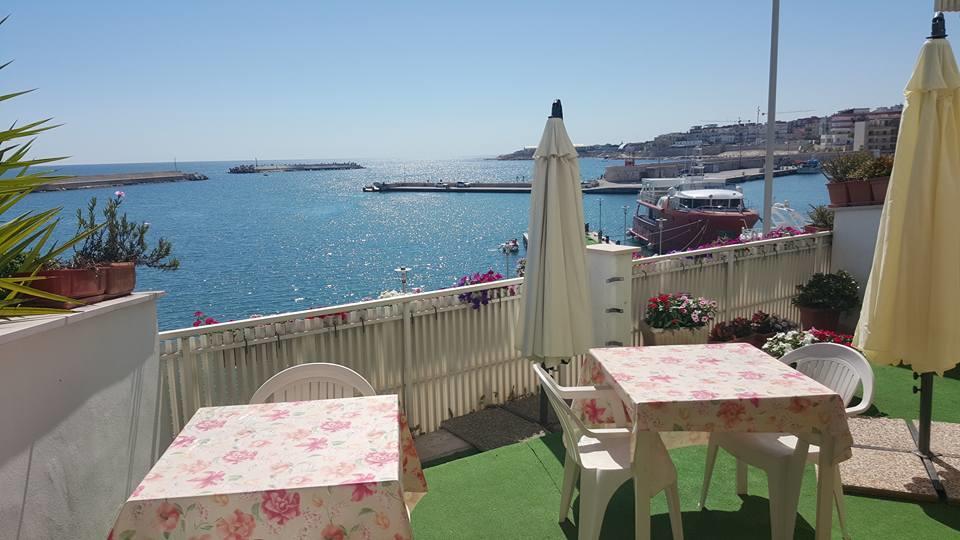 B&B La Baia Sea Rooms Bisceglie Eksteriør billede