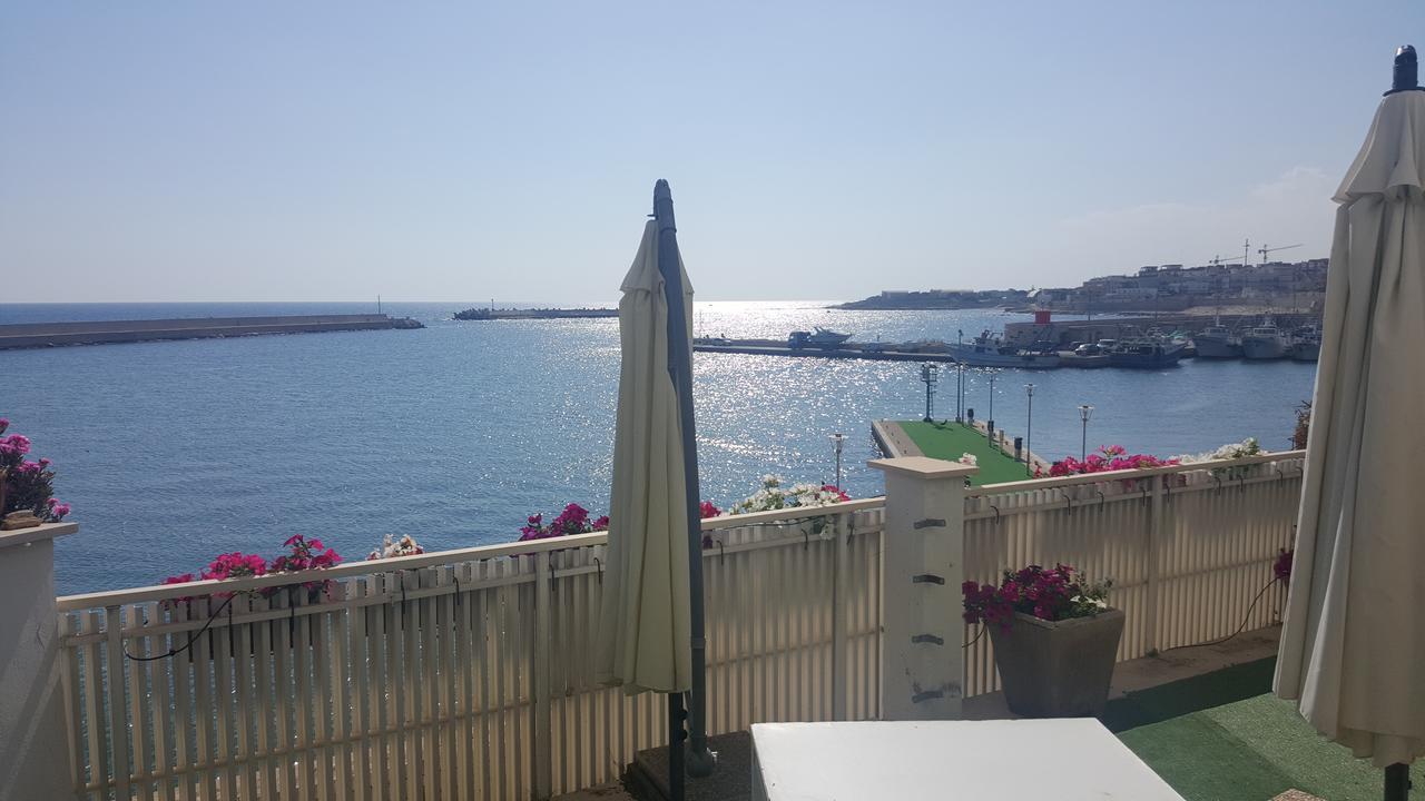 B&B La Baia Sea Rooms Bisceglie Eksteriør billede